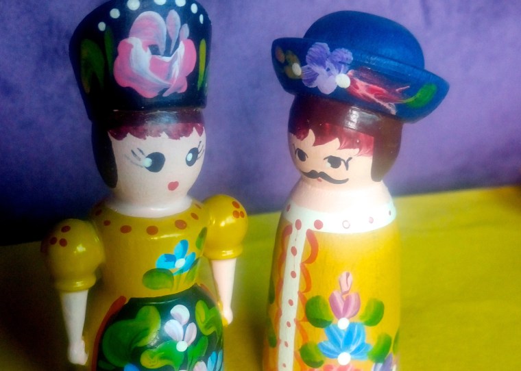 hungarian wooden dolls.jpg