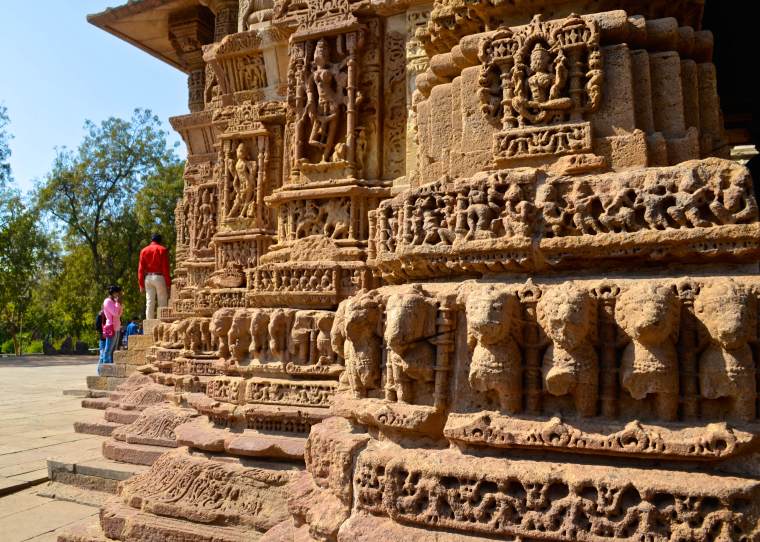 Sun Temple_Modhera_carvings_1