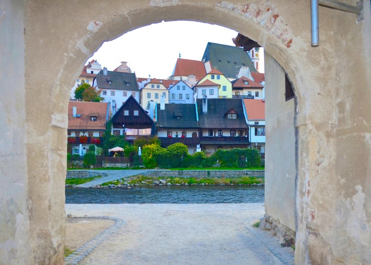 Riverside_Cesky Krumlov_3