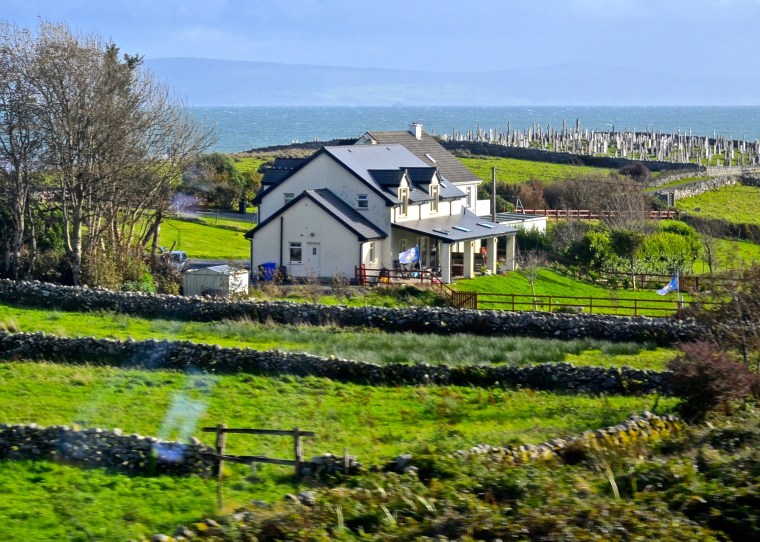 Connemara_Ireland_coastline_1