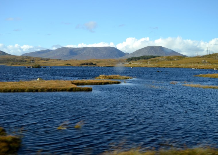 Connemara_Ireland_loch_2